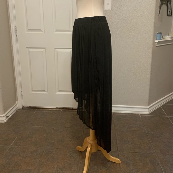 High low pleated skirt - Picture 5 of 5